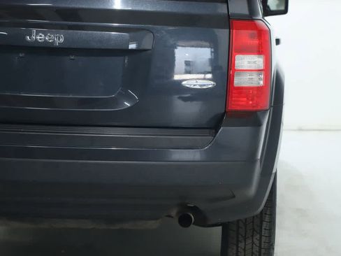 Used 2014 Jeep Patriot High Altitude FWD image 45
