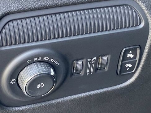 Used 2024 Jeep Wagoneer Series II w/ Flexible Seating Group RWD image 23