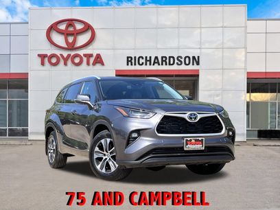 Used 2025 Toyota Highlander XLE