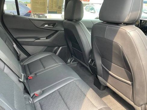 Used 2025 Chevrolet Equinox LT w/ Convenience Package II AWD/4WD image 11