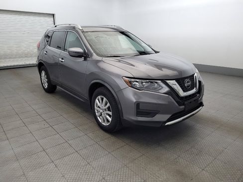 Used 2018 Nissan Rogue SV image 13