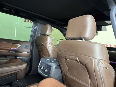 Used 2025 Ford Expedition Max King Ranch AWD/4WD image 19