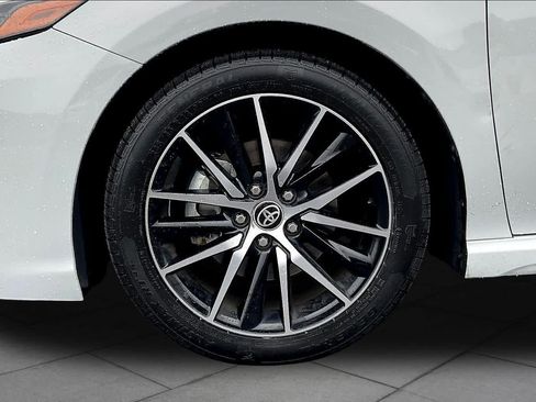 Used 2023 Toyota Camry SE FWD image 11