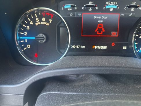 Used 2017 Ford F150 Lariat w/ Equipment Group 502A Luxury image 17