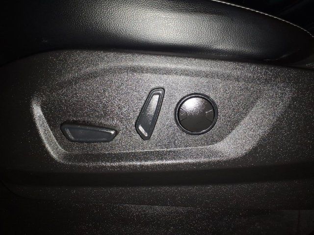 Used 2023 Ford Edge SEL AWD/4WD image 15