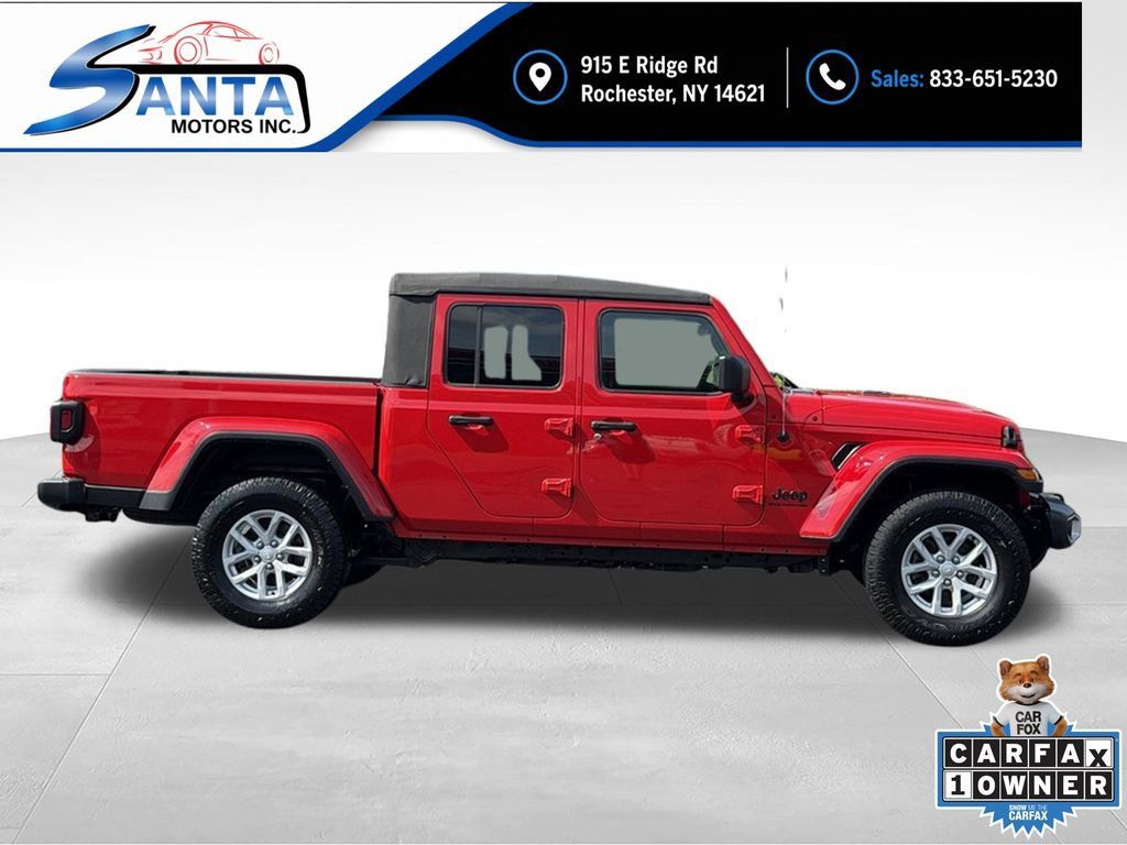 Used 2023 Jeep Gladiator Sport AWD/4WD image 4