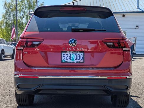 Certified 2023 Volkswagen Tiguan SE image 4