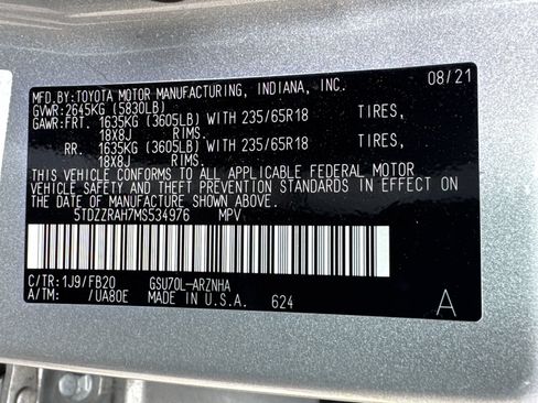 Used 2021 Toyota Highlander LE FWD image 33