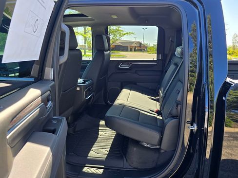 New 2026 GMC Sierra 2500 SLT w/ SLT Premium Package AWD/4WD image 24