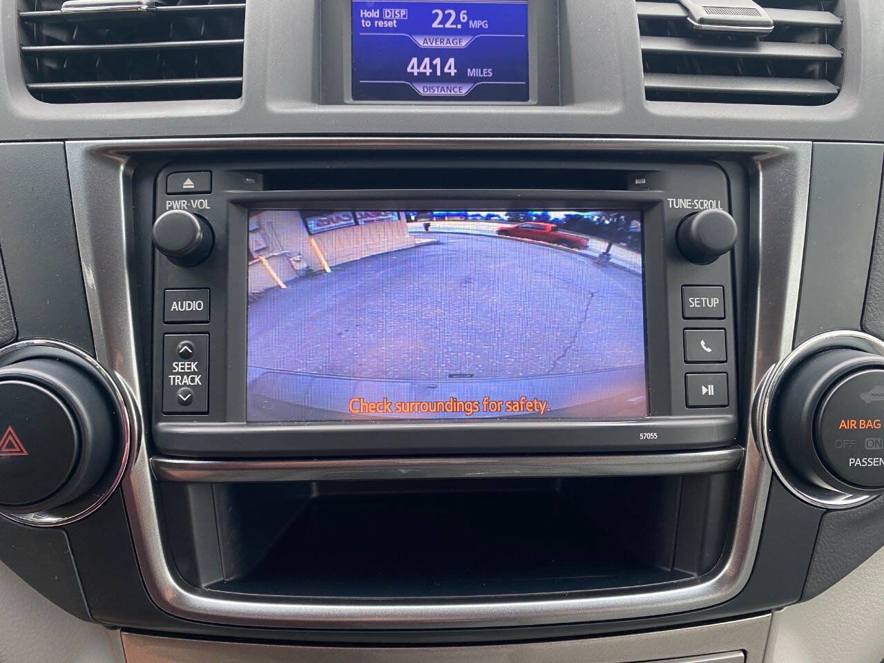 Used 2013 Toyota Highlander SE AWD/4WD image 15