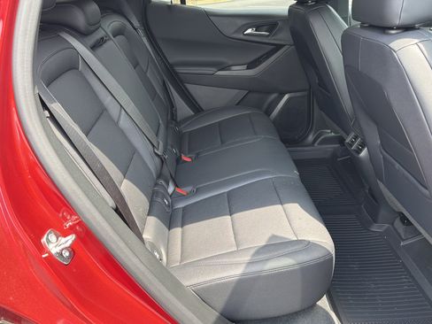 New 2026 Chevrolet Equinox LT w/ Convenience Package II AWD/4WD image 15