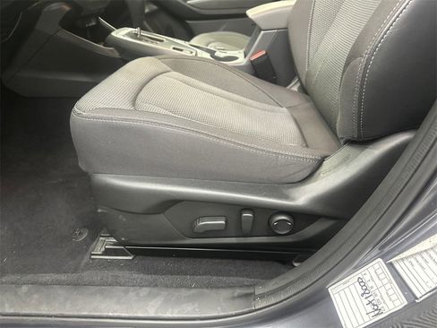 Used 2024 Subaru Crosstrek 2.0i Premium image 10