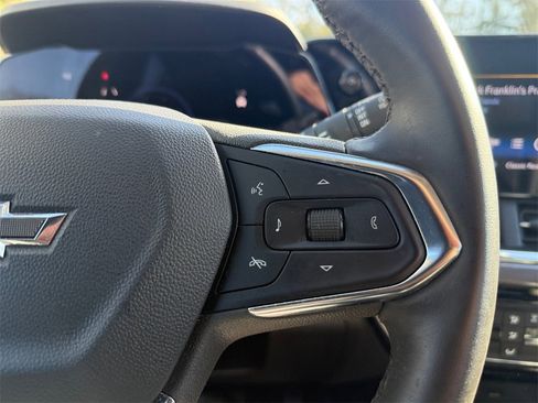 Used 2025 Chevrolet Trax ACTIV w/ Driver Confidence Package image 23