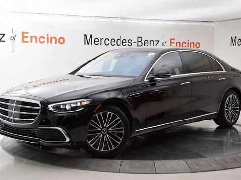 Used 2025 Mercedes-Benz S 580 4MATIC Sedan image 2