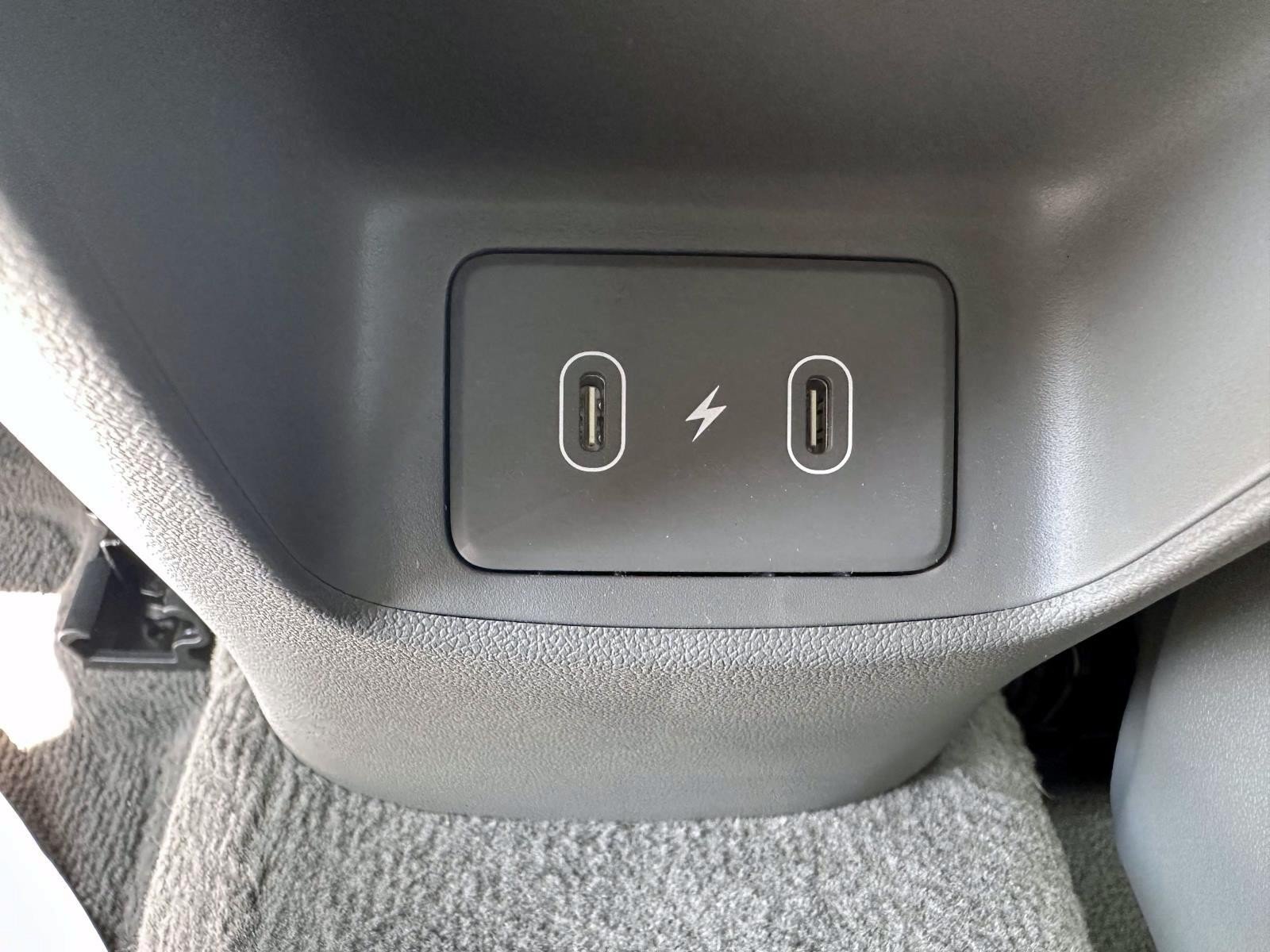 Used 2025 Hyundai Elantra Sport FWD image 13
