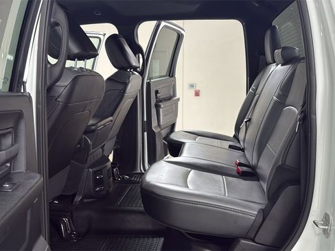 Used 2022 RAM 2500 Tradesman w/ Chrome Appearance Group image 15