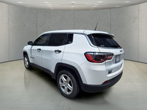Used 2023 Jeep Compass Sport AWD/4WD image 3