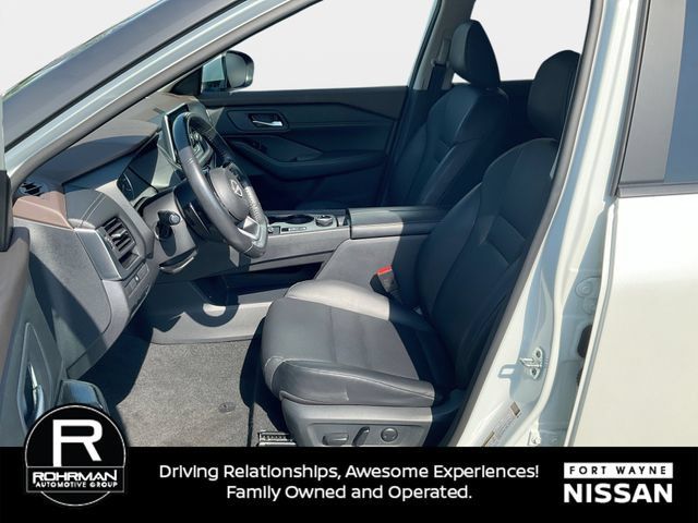 Certified 2023 Nissan Rogue SV w/ SV Premium B Package AWD/4WD image 13
