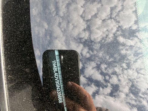 Used 2025 Nissan Altima 2.5 SV FWD image 9