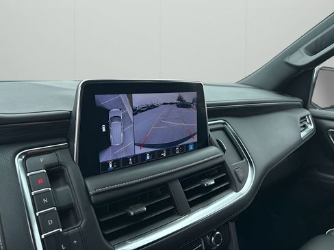 Used 2021 GMC Yukon XL SLT w/ SLT Premium Package image 36