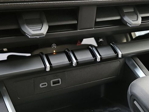 New 2026 Chevrolet Colorado Trail Boss AWD/4WD image 16