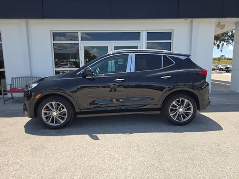 Used 2021 Buick Encore GX Preferred w/ Sport Touring Package FWD image 4