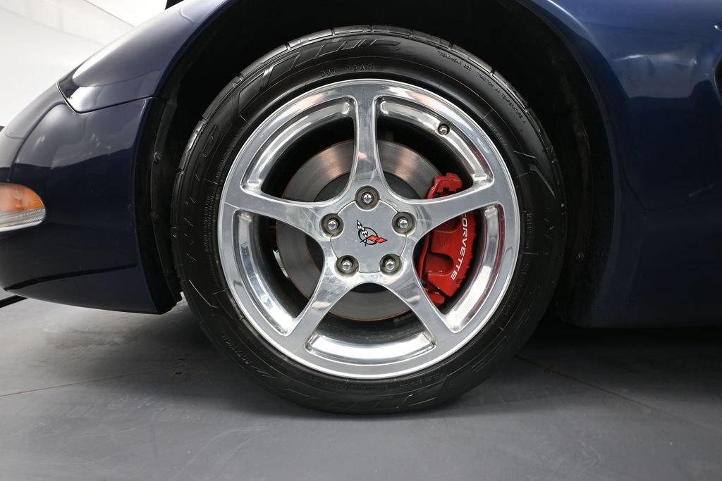 Used 2001 Chevrolet Corvette Convertible RWD image 13