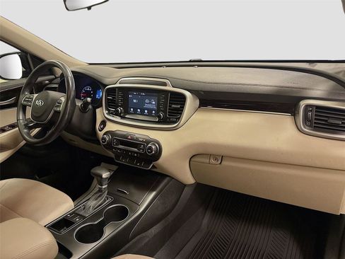 Used 2020 Kia Sorento S image 29