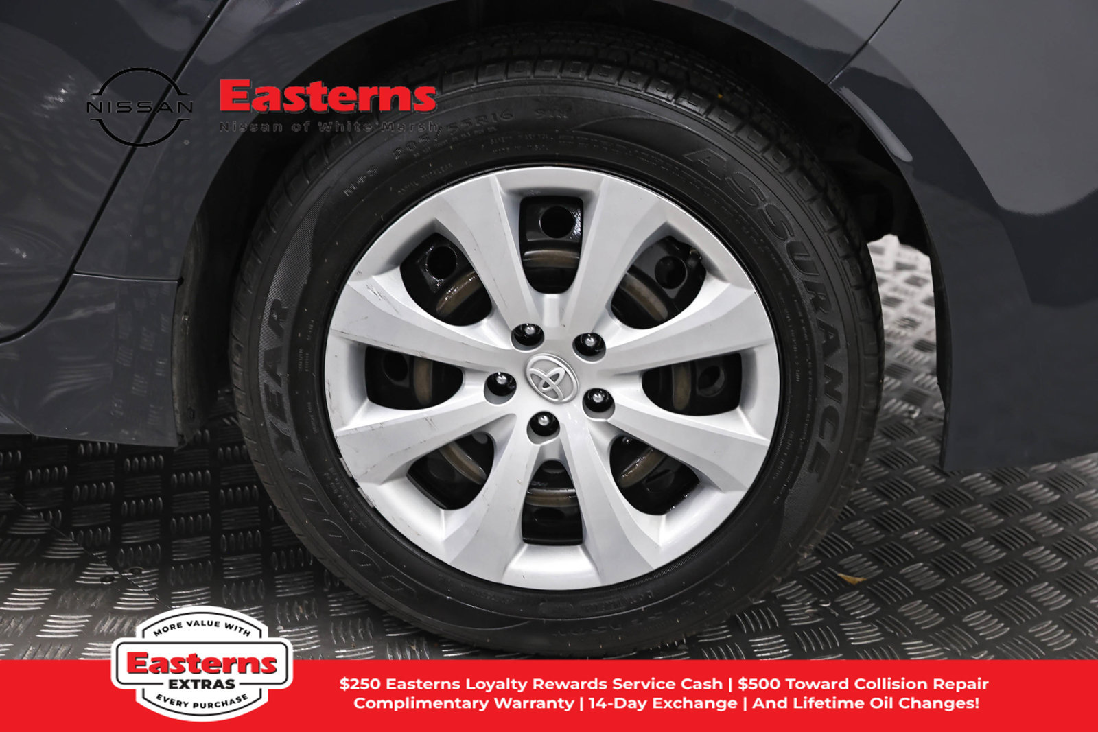 Used 2023 Toyota Corolla LE w/ Carpet Mat Package (TMS) FWD image 30