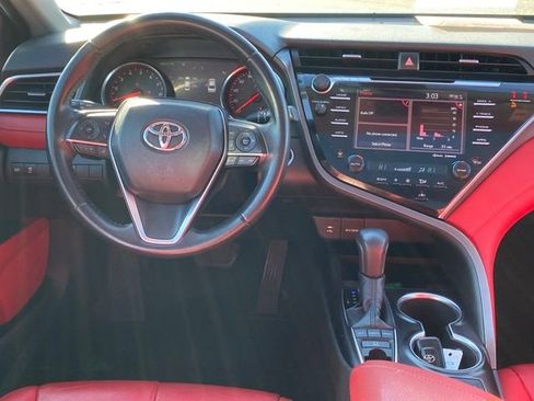 Used 2018 Toyota Camry XSE image 7
