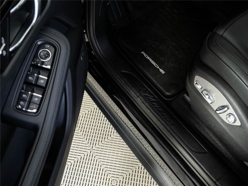 New 2026 Porsche Macan Turbo AWD/4WD image 8