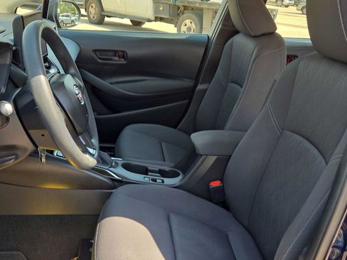 Used 2025 Toyota Corolla LE FWD image 15