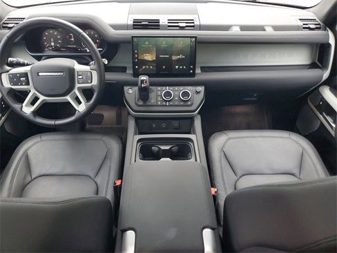 Certified 2023 Land Rover Defender 130 SE image 15