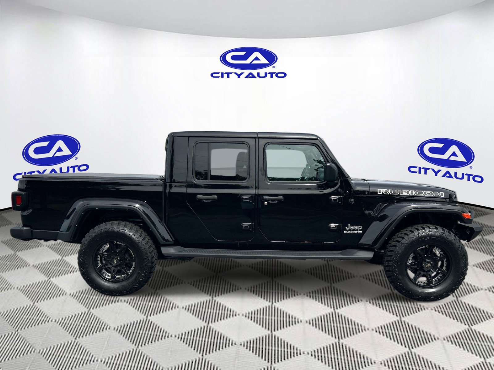 Used 2022 Jeep Gladiator Overland w/ Popular Equipment Package AWD/4WD image 2