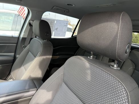 Certified 2022 GMC Acadia SLE w/ Driver Convenience Package image 10