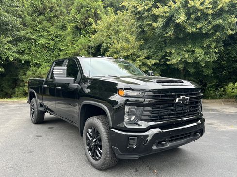 New 2026 Chevrolet Silverado 2500 Custom w/ Custom Value Package AWD/4WD image 2