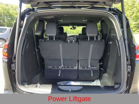 New 2027 Chrysler Pacifica Select FWD image 33