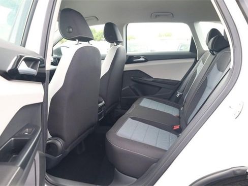 New 2025 Volkswagen Taos S image 20