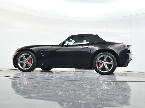 Used 2009 Pontiac Solstice GXP w/ Premium Package image 40