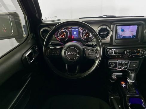 Used 2022 Jeep Gladiator Sport image 24