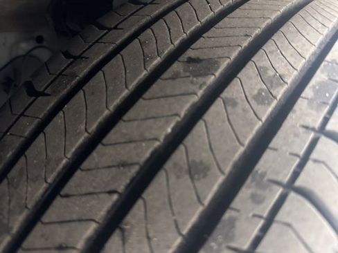 Used 2025 Chevrolet Equinox LT w/ Convenience Package II image 32