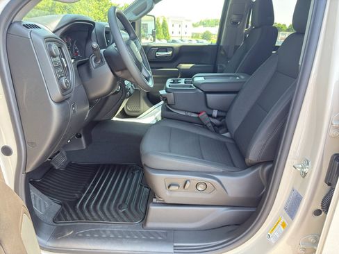 New 2026 Chevrolet Silverado 2500 Custom w/ Custom Value Package AWD/4WD image 8