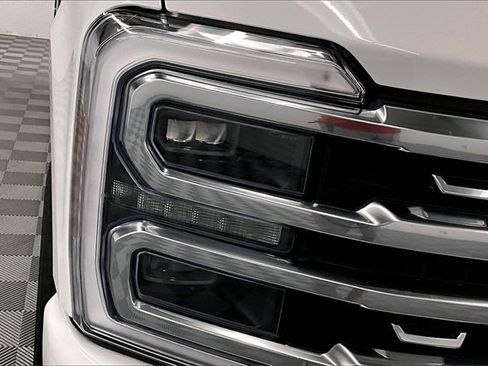 Used 2024 Ford F250 Platinum image 32