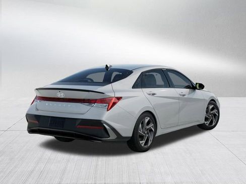 New 2026 Hyundai Elantra SEL Sport Premium FWD image 4