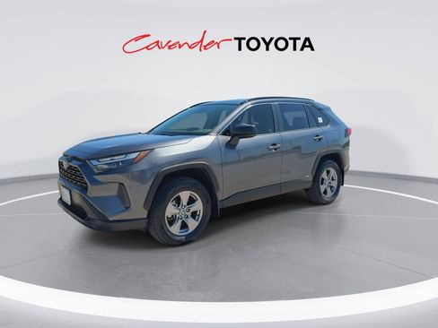 Certified 2023 Toyota RAV4 LE AWD/4WD image 4