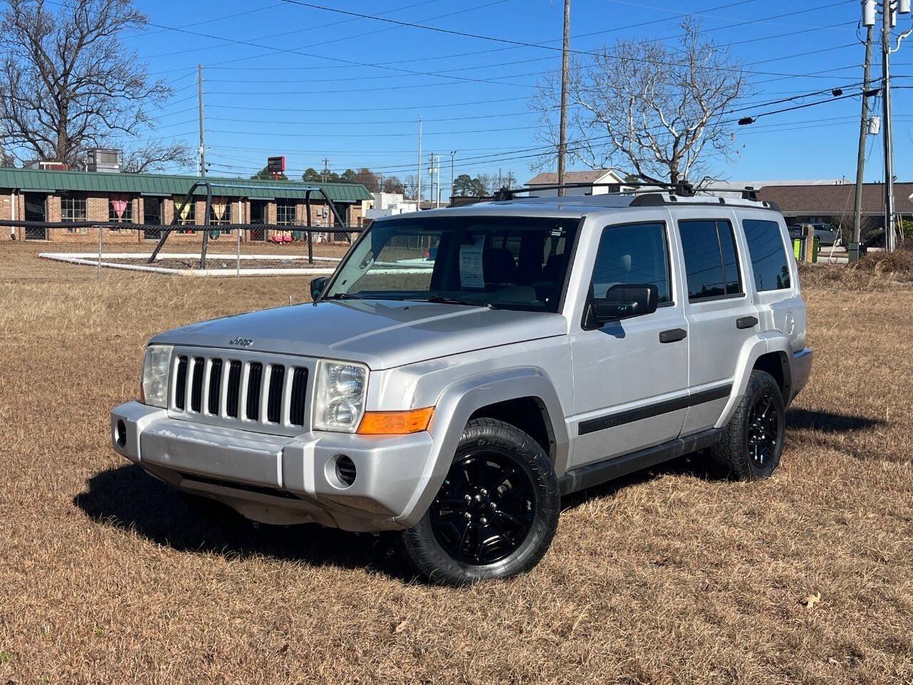 Used 2006 Jeep Commander 2WD w/ Popular Equipment Group image 1