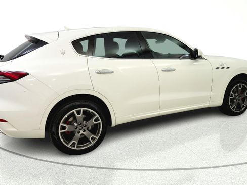 Used 2023 Maserati Levante GT AWD/4WD image 7