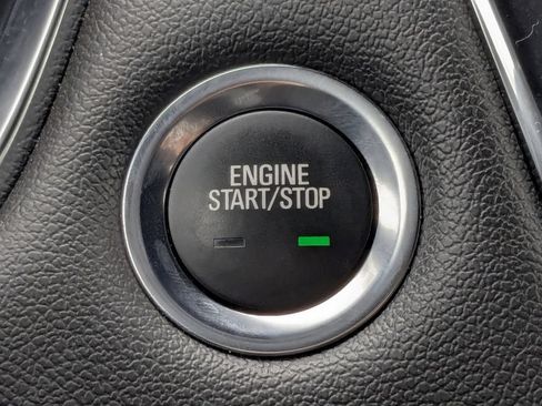 Used 2023 Chevrolet Traverse LT FWD image 39