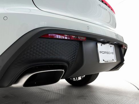 New 2025 Porsche Macan image 36