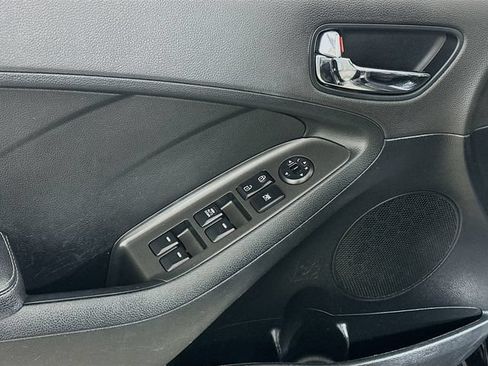 Used 2015 Kia Forte LX w/ Popular Package FWD image 10